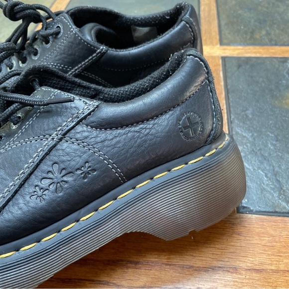 Vintage Dr. Martens 12283 Black Pebbled Leather Daisy Platform Chunky 90s Size 8 - Picture 5 of 6
